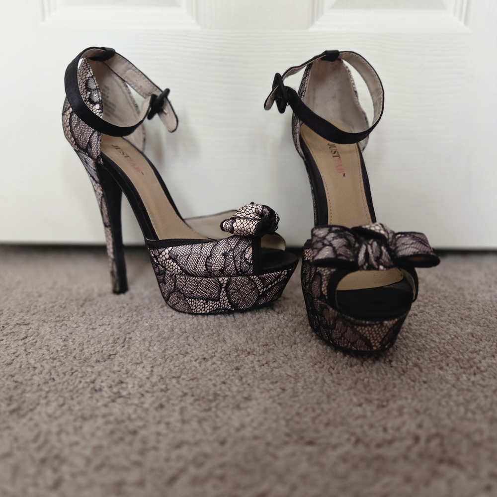 JustFab Black Lace Platform Peep-Toe Heels with Bow